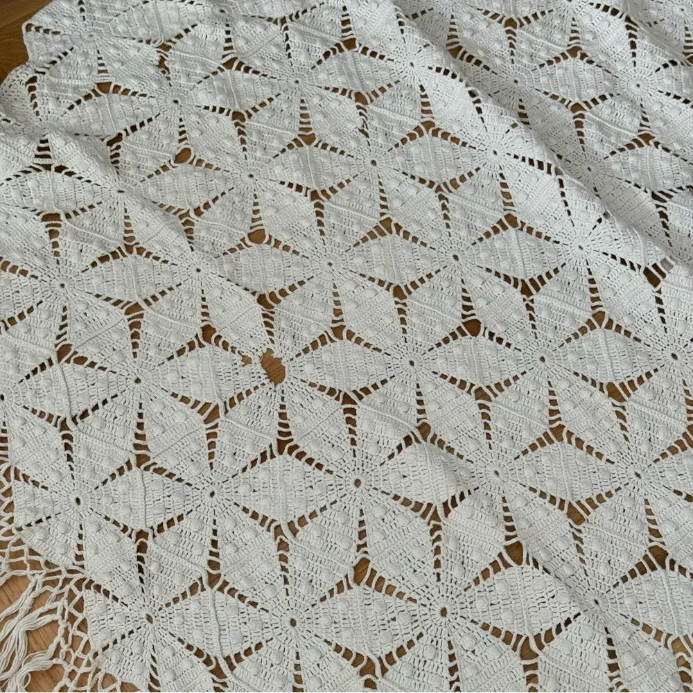 handmade vintage heavy cotton lace bedspread, popcorn crochet stars, long fringe
